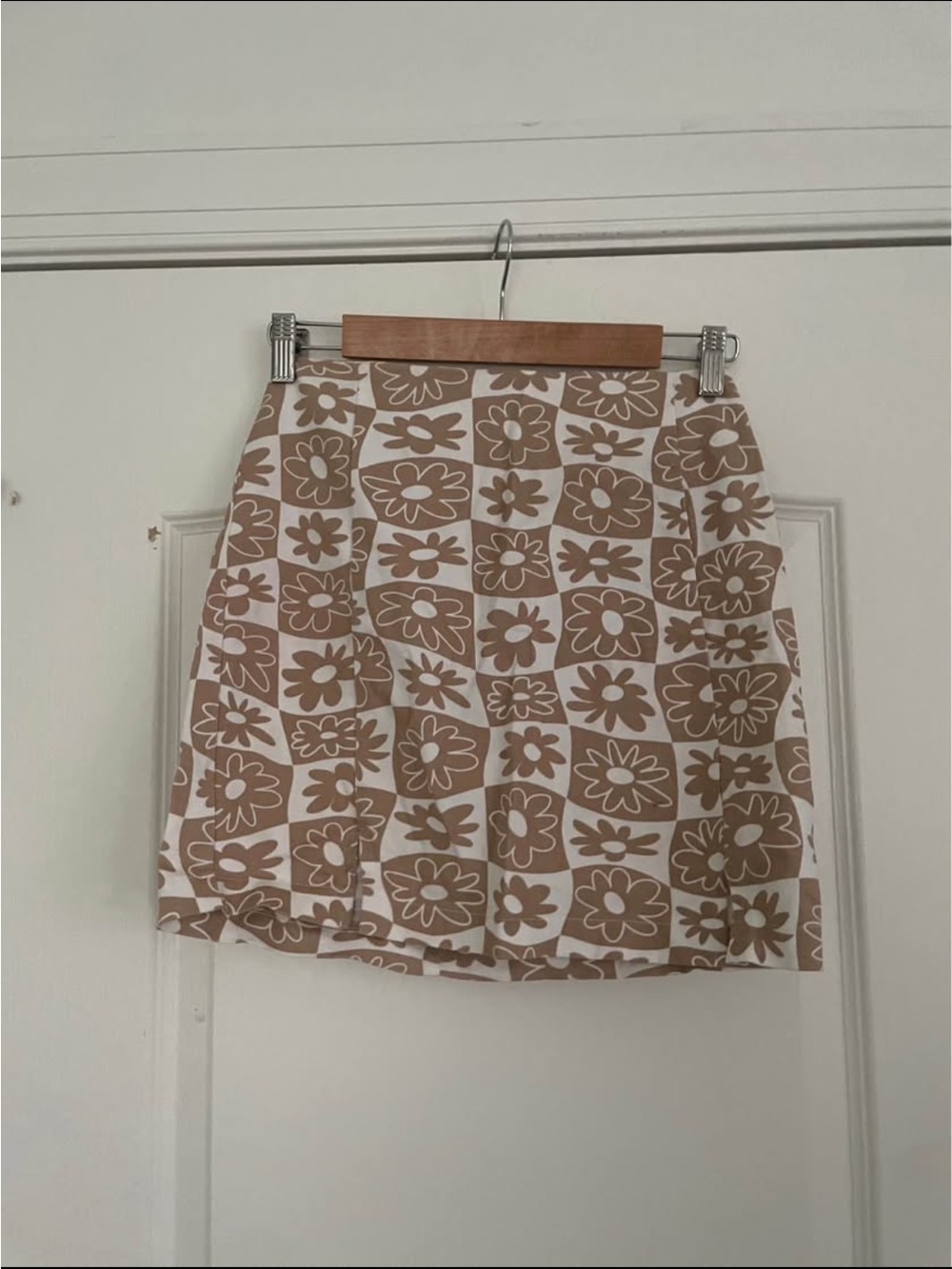 love on a hanger Beige Floral Check Mini Skirt